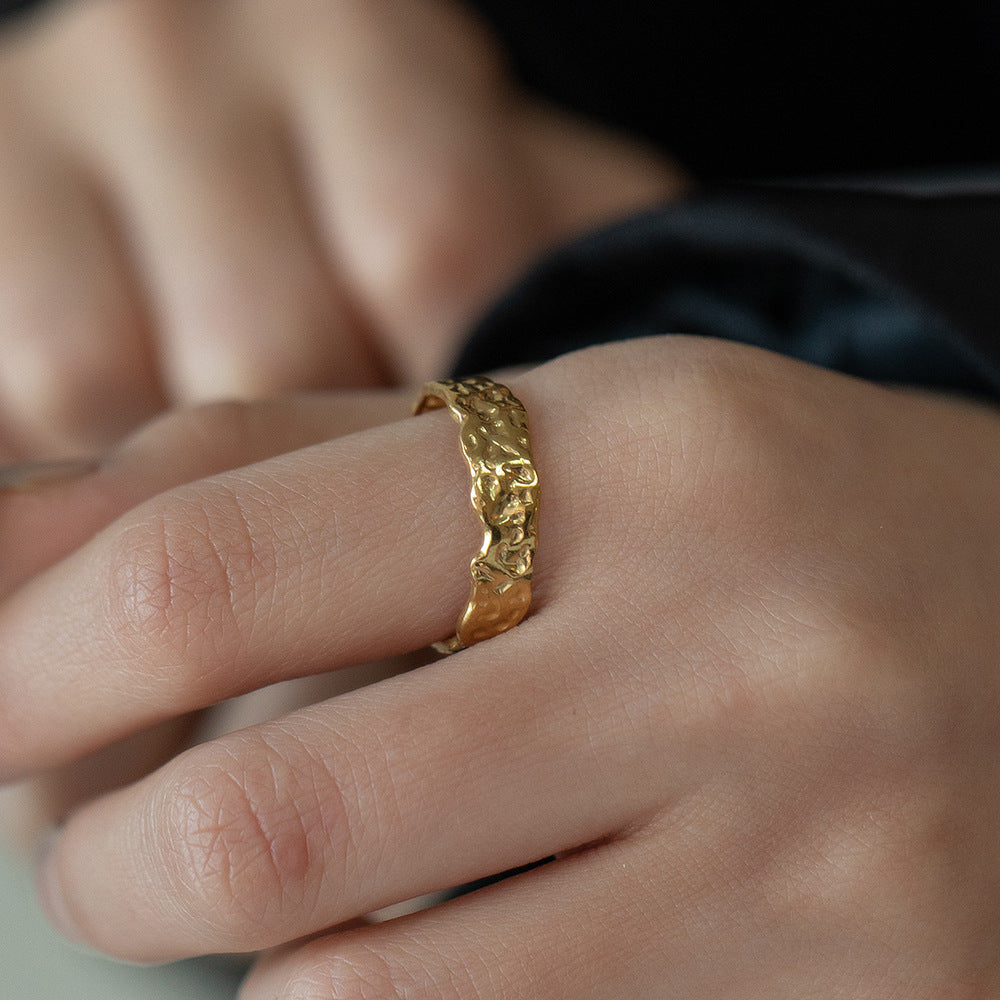 Uneven magma surface curved pipe niche design versatile and atmospheric ancient method opening unisex jewelry