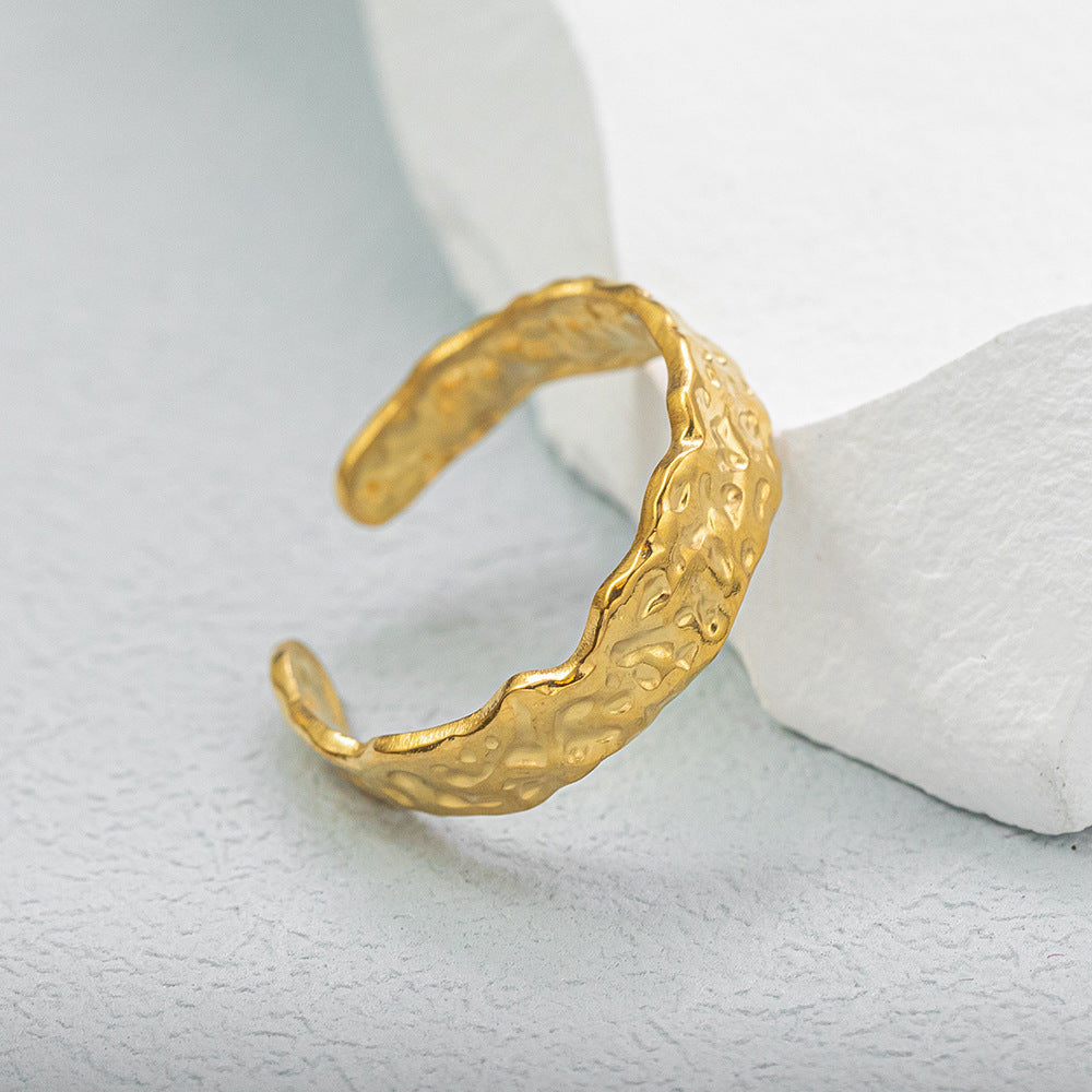 Uneven magma surface curved pipe niche design versatile and atmospheric ancient method opening unisex jewelry